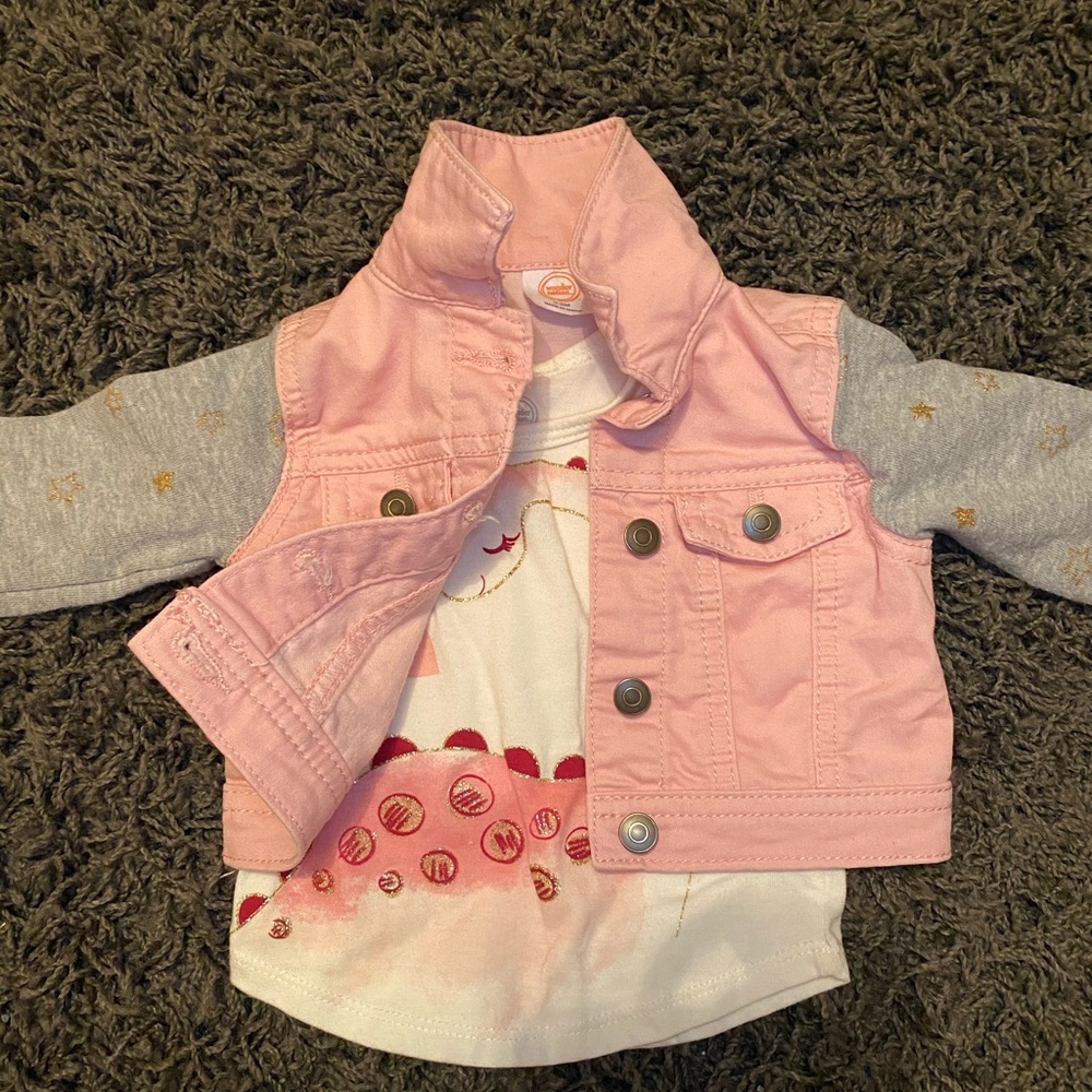 Dinosaur shirt with matching jacket. 0/3 month